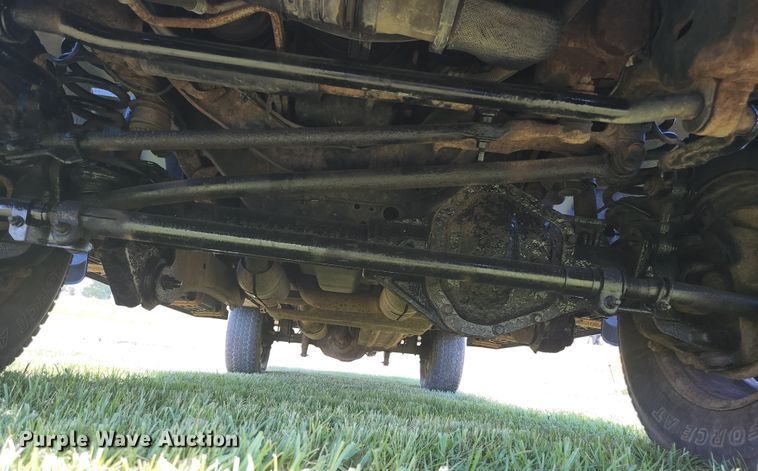 image for item JL9996 2008 Ford F350 Super Duty XL  SuperCab utility bed pickup truck