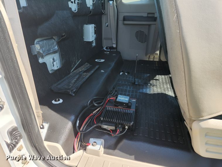 image for item JL9996 2008 Ford F350 Super Duty XL  SuperCab utility bed pickup truck