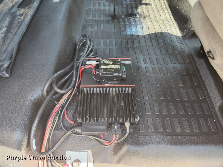 image for item JL9996 2008 Ford F350 Super Duty XL  SuperCab utility bed pickup truck