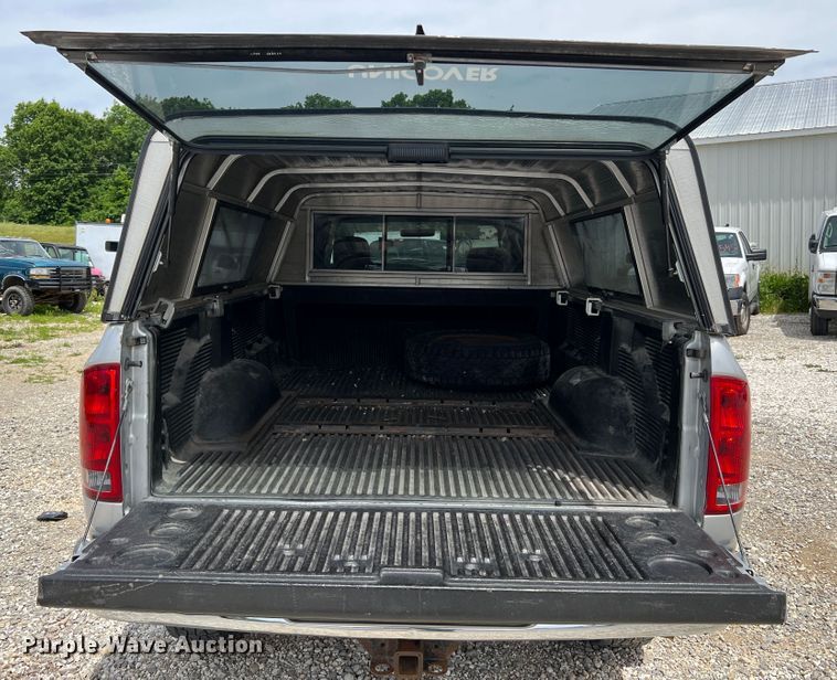 image for item JM9031 2003 Dodge Ram 2500 SLT  Quad Cab pickup truck