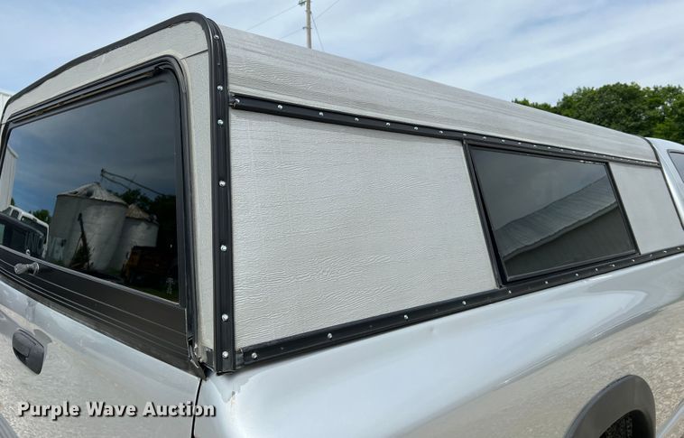 image for item JM9031 2003 Dodge Ram 2500 SLT  Quad Cab pickup truck