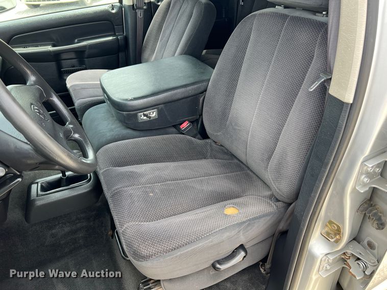 image for item JM9031 2003 Dodge Ram 2500 SLT  Quad Cab pickup truck