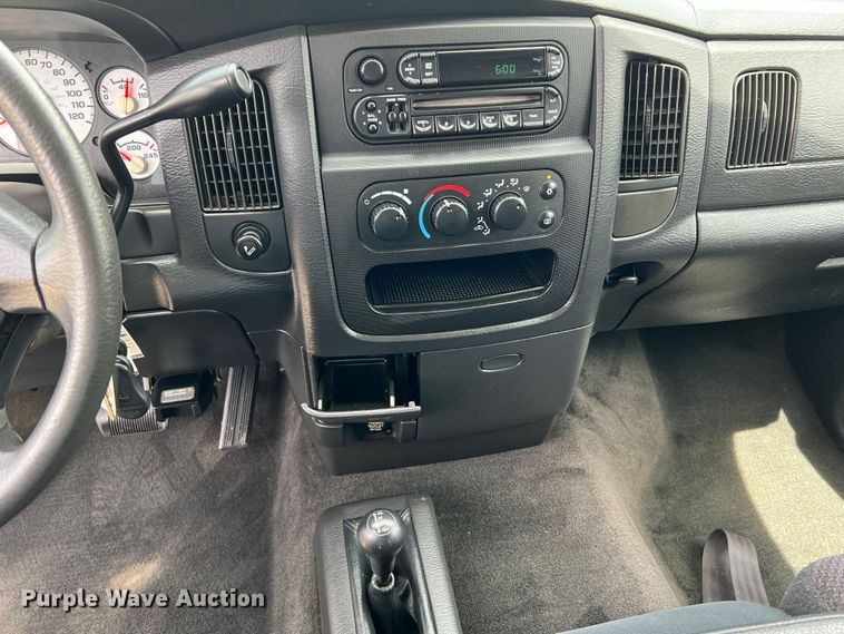 image for item JM9031 2003 Dodge Ram 2500 SLT  Quad Cab pickup truck