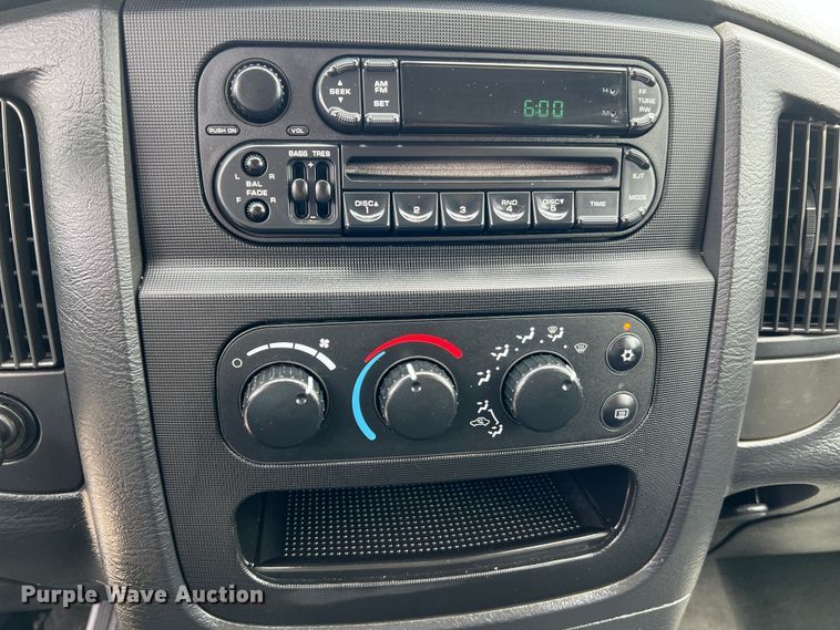 image for item JM9031 2003 Dodge Ram 2500 SLT  Quad Cab pickup truck