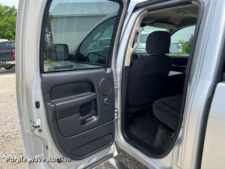 image for item JM9031 2003 Dodge Ram 2500 SLT  Quad Cab pickup truck