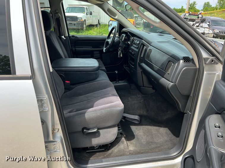 image for item JM9031 2003 Dodge Ram 2500 SLT  Quad Cab pickup truck