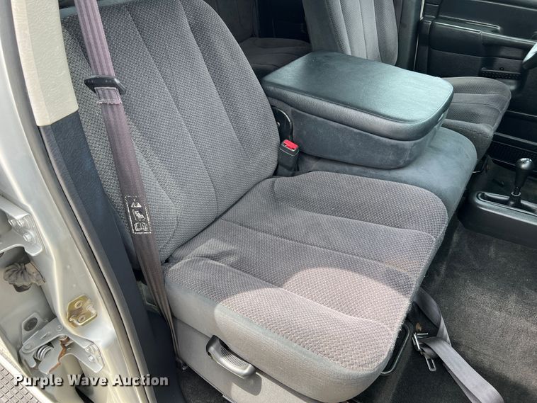 image for item JM9031 2003 Dodge Ram 2500 SLT  Quad Cab pickup truck