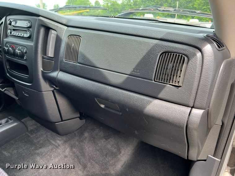 image for item JM9031 2003 Dodge Ram 2500 SLT  Quad Cab pickup truck