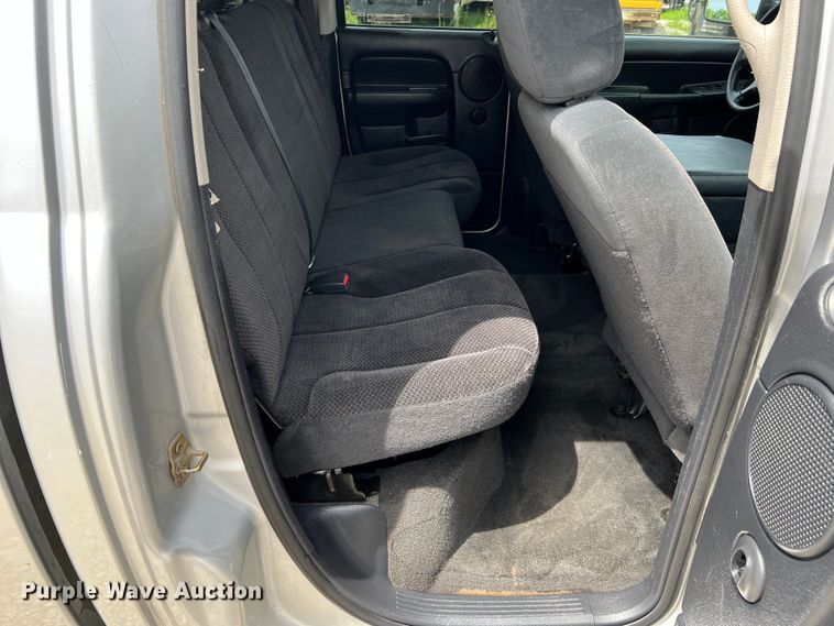 image for item JM9031 2003 Dodge Ram 2500 SLT  Quad Cab pickup truck