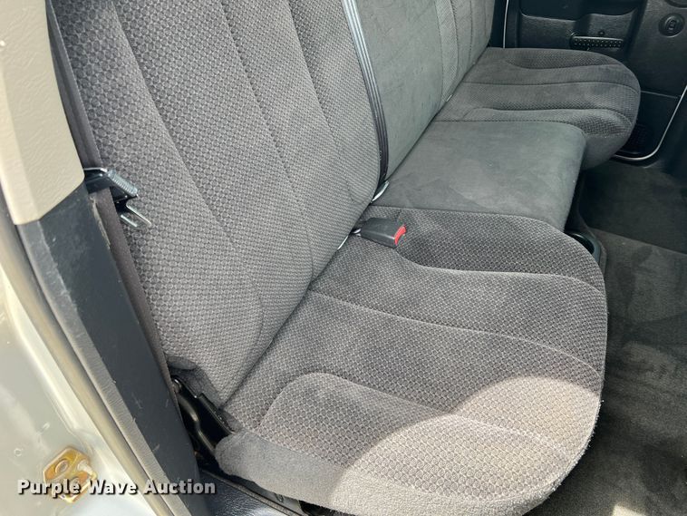 image for item JM9031 2003 Dodge Ram 2500 SLT  Quad Cab pickup truck