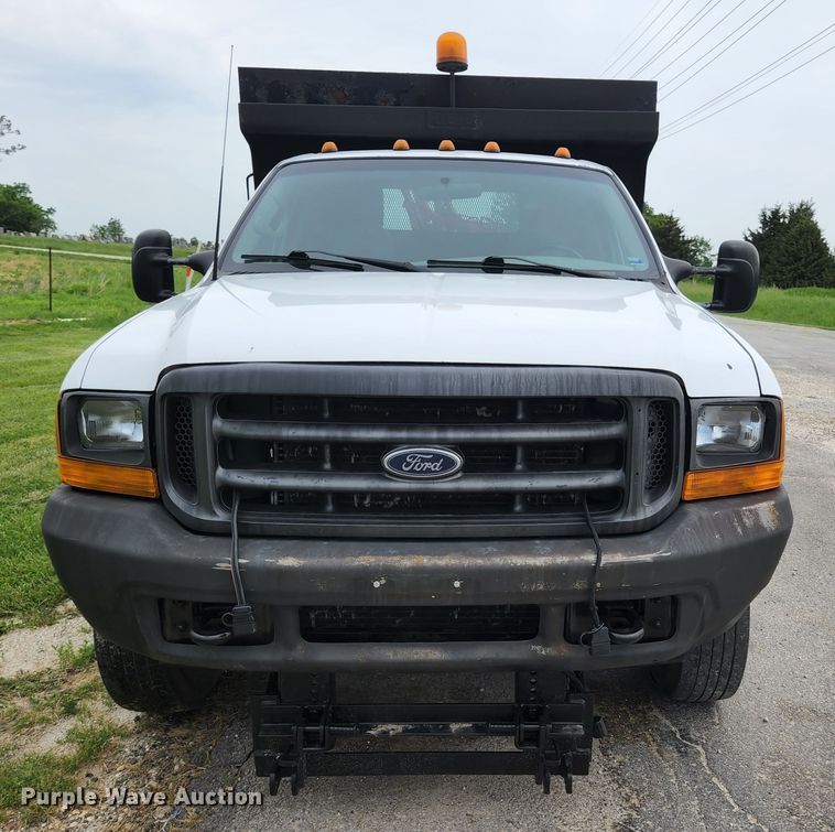 image for item JM9037 2000 Ford F550  dump truck