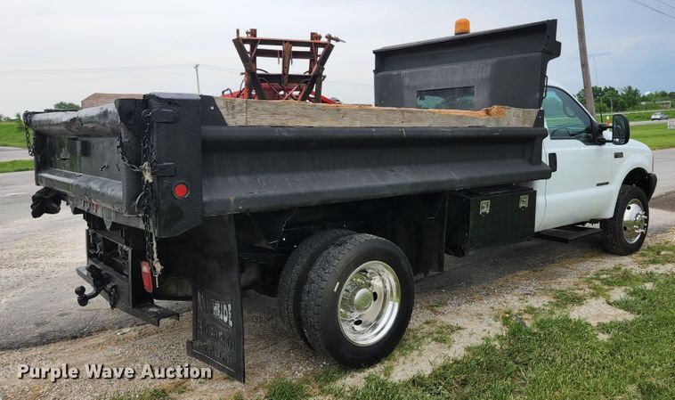 image for item JM9037 2000 Ford F550  dump truck