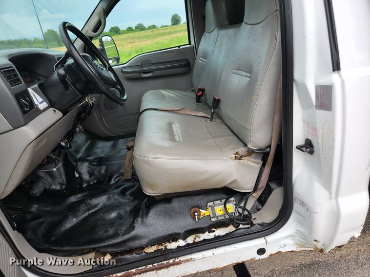 image for item JM9037 2000 Ford F550  dump truck