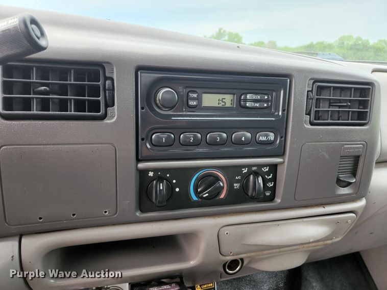 image for item JM9037 2000 Ford F550  dump truck