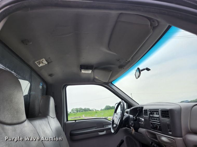 image for item JM9037 2000 Ford F550  dump truck