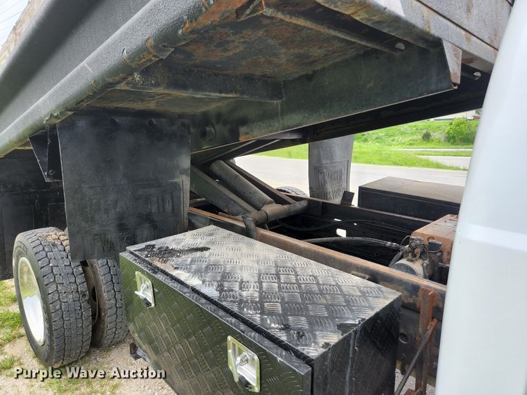 image for item JM9037 2000 Ford F550  dump truck