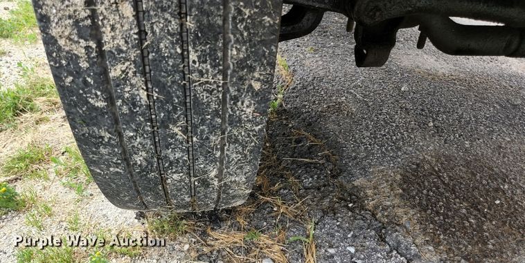 image for item JM9037 2000 Ford F550  dump truck