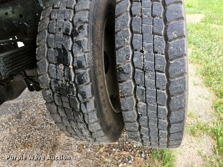 image for item JM9037 2000 Ford F550  dump truck