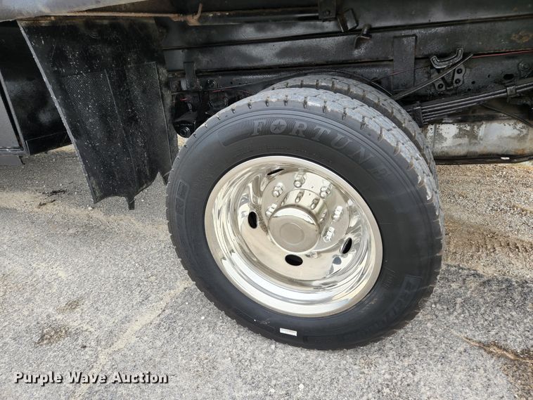 image for item JM9037 2000 Ford F550  dump truck