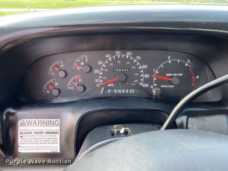 image for item JU9225 2005 Ford F650 Super Duty XL  flatbed truck