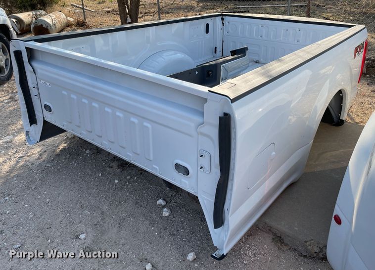 image for item JX9824 Ford F350  pickup truck bed