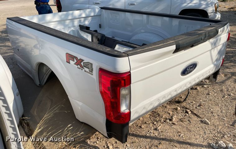 image for item JX9824 Ford F350  pickup truck bed