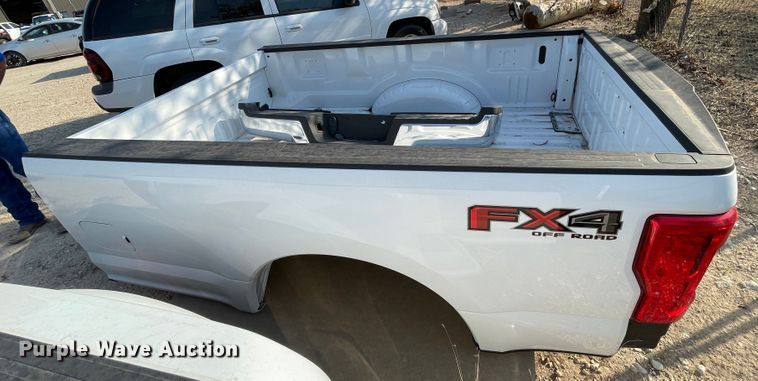 image for item JX9824 Ford F350  pickup truck bed