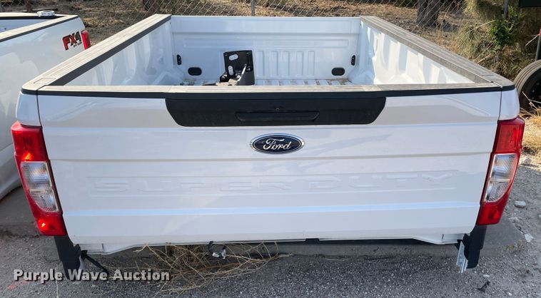 image for item JX9825 Ford F350  pickup truck bed