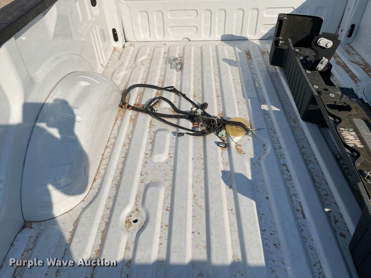 image for item JX9825 Ford F350  pickup truck bed