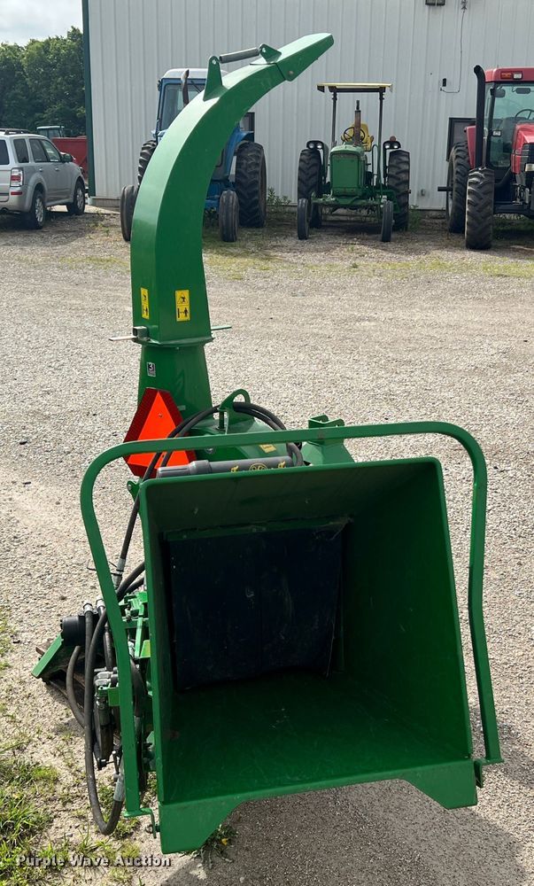 image for item KC9931 Wallenstein BX62R  wood chipper