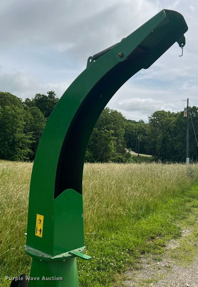 image for item KC9931 Wallenstein BX62R  wood chipper