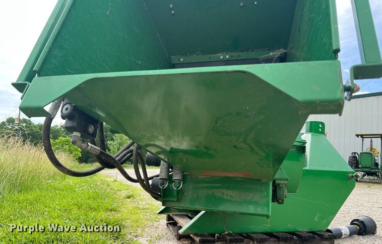 image for item KC9931 Wallenstein BX62R  wood chipper