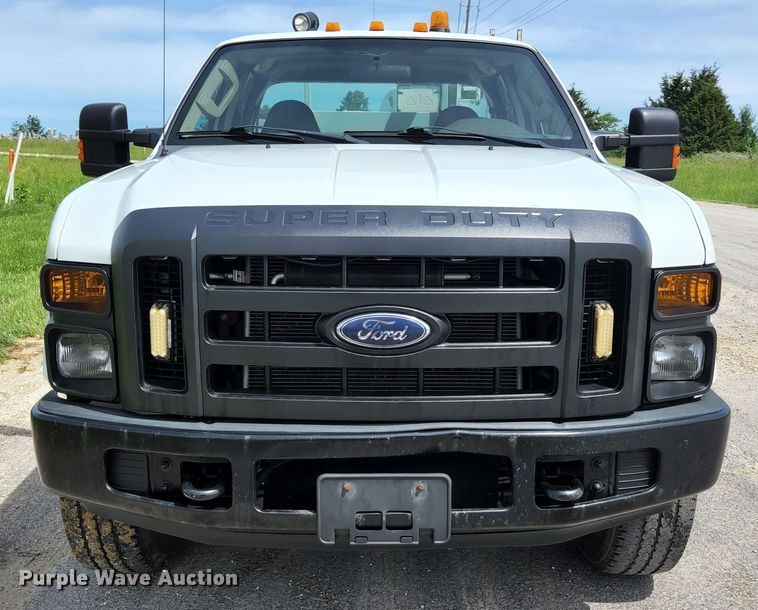 image for item KC9971 2008 Ford F350 Super Duty  SuperCab utility bed pickup truck