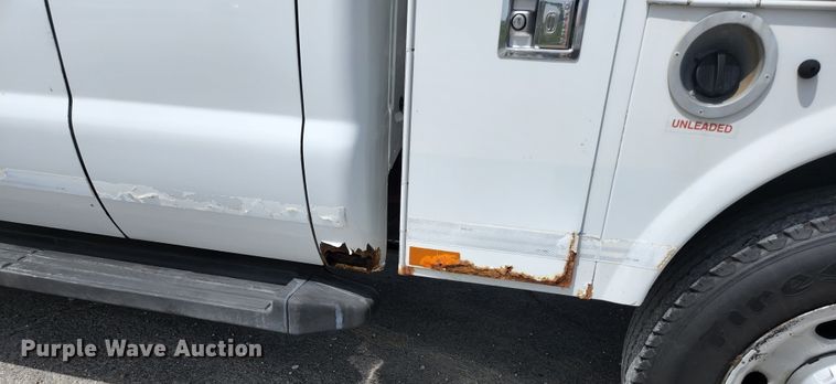 image for item KC9971 2008 Ford F350 Super Duty  SuperCab utility bed pickup truck