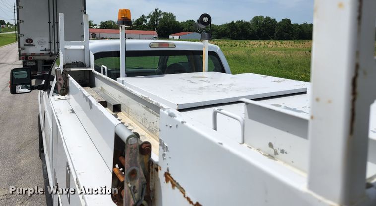 image for item KC9971 2008 Ford F350 Super Duty  SuperCab utility bed pickup truck
