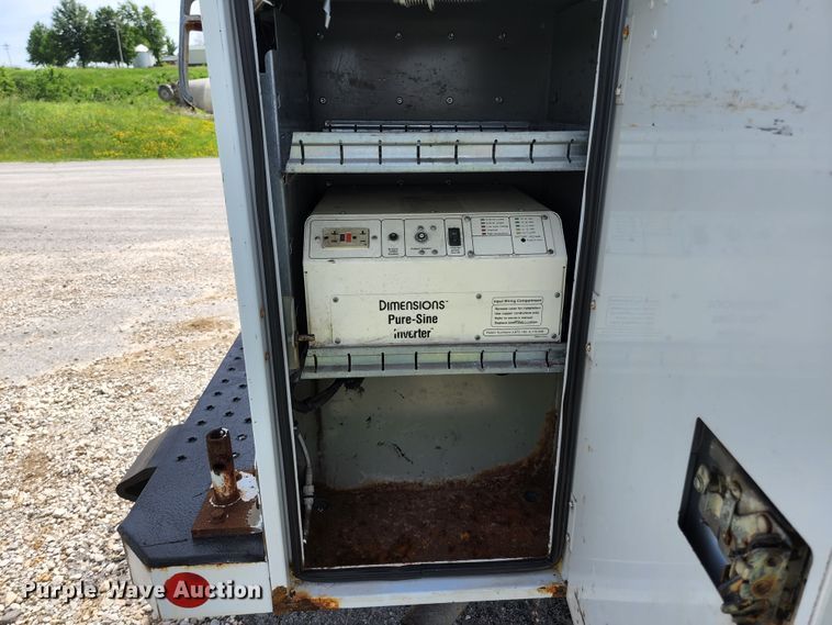 image for item KC9971 2008 Ford F350 Super Duty  SuperCab utility bed pickup truck