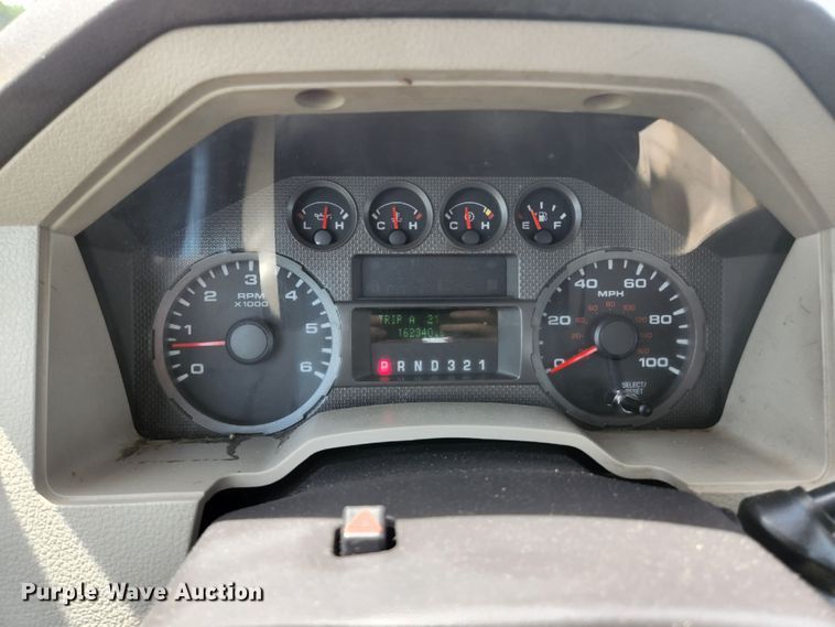 image for item KC9971 2008 Ford F350 Super Duty  SuperCab utility bed pickup truck