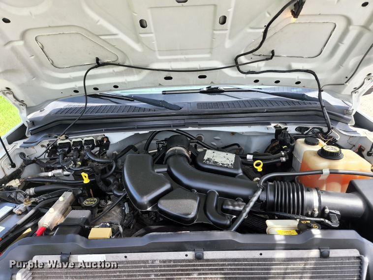 image for item KC9971 2008 Ford F350 Super Duty  SuperCab utility bed pickup truck