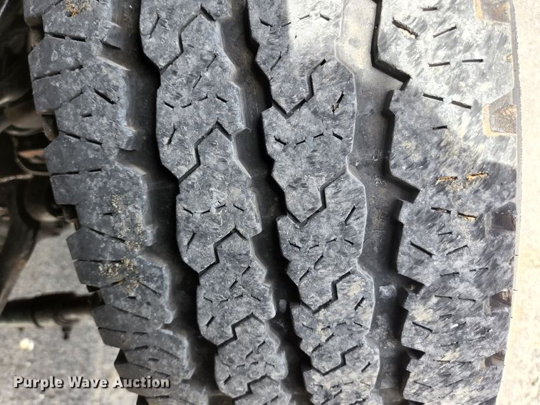 image for item KC9971 2008 Ford F350 Super Duty  SuperCab utility bed pickup truck