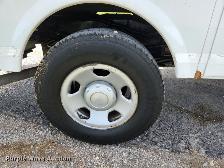 image for item KC9971 2008 Ford F350 Super Duty  SuperCab utility bed pickup truck