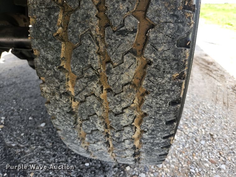 image for item KC9971 2008 Ford F350 Super Duty  SuperCab utility bed pickup truck