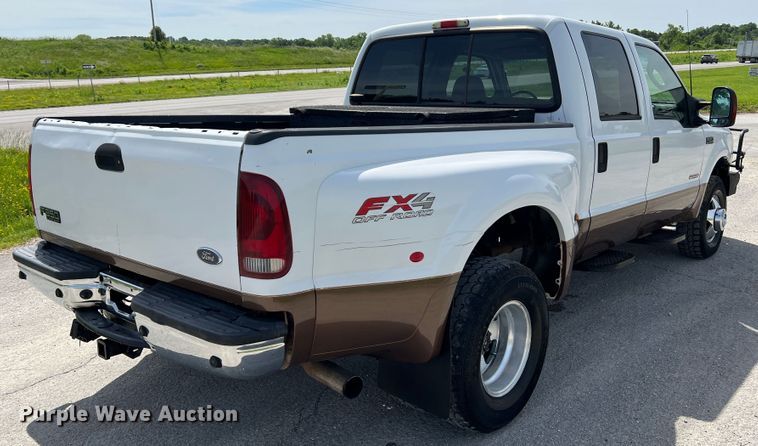 image for item KC9973 2003 Ford F350 Super Duty Lariat  Crew Cab pickup truck