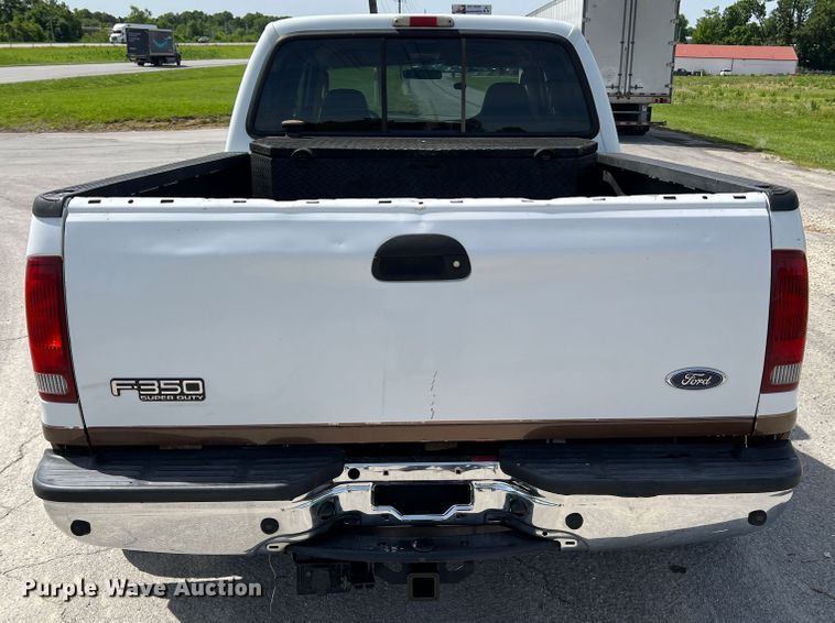 image for item KC9973 2003 Ford F350 Super Duty Lariat  Crew Cab pickup truck
