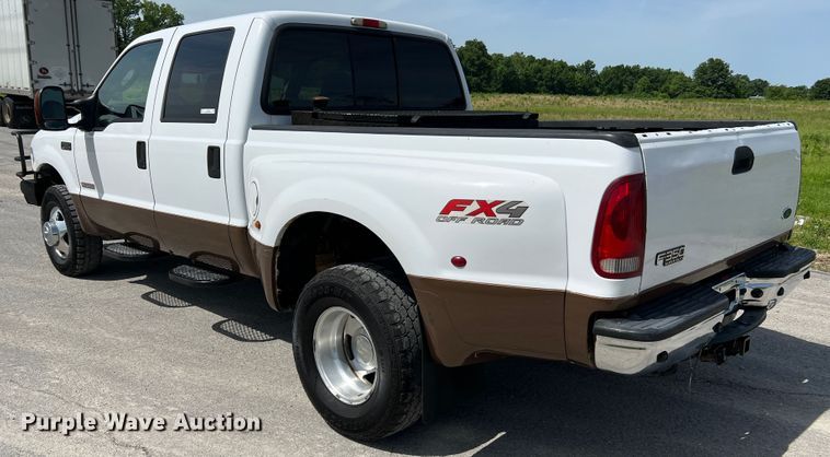 image for item KC9973 2003 Ford F350 Super Duty Lariat  Crew Cab pickup truck