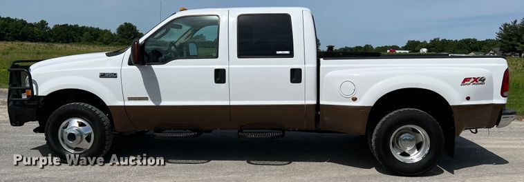 image for item KC9973 2003 Ford F350 Super Duty Lariat  Crew Cab pickup truck