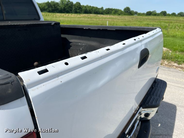 image for item KC9973 2003 Ford F350 Super Duty Lariat  Crew Cab pickup truck