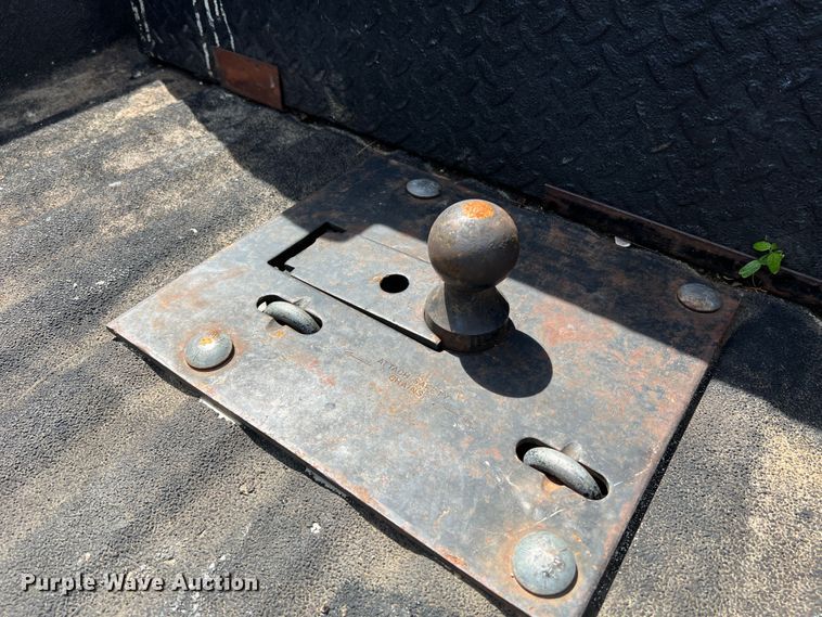 image for item KC9973 2003 Ford F350 Super Duty Lariat  Crew Cab pickup truck