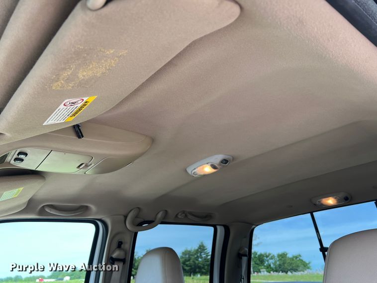 image for item KC9973 2003 Ford F350 Super Duty Lariat  Crew Cab pickup truck