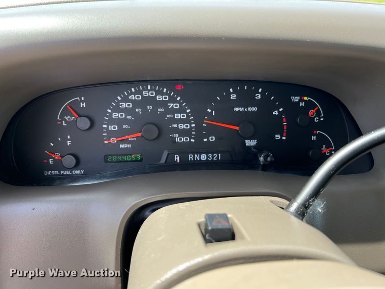 image for item KC9973 2003 Ford F350 Super Duty Lariat  Crew Cab pickup truck