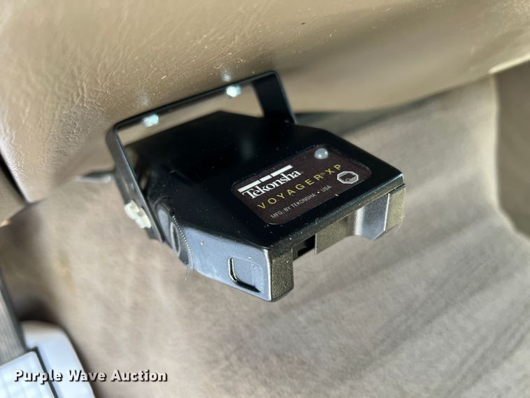 image for item KC9973 2003 Ford F350 Super Duty Lariat  Crew Cab pickup truck